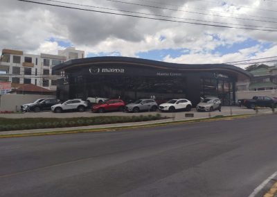 Proyecto Cubierta Metálica Mazda Cumbaya