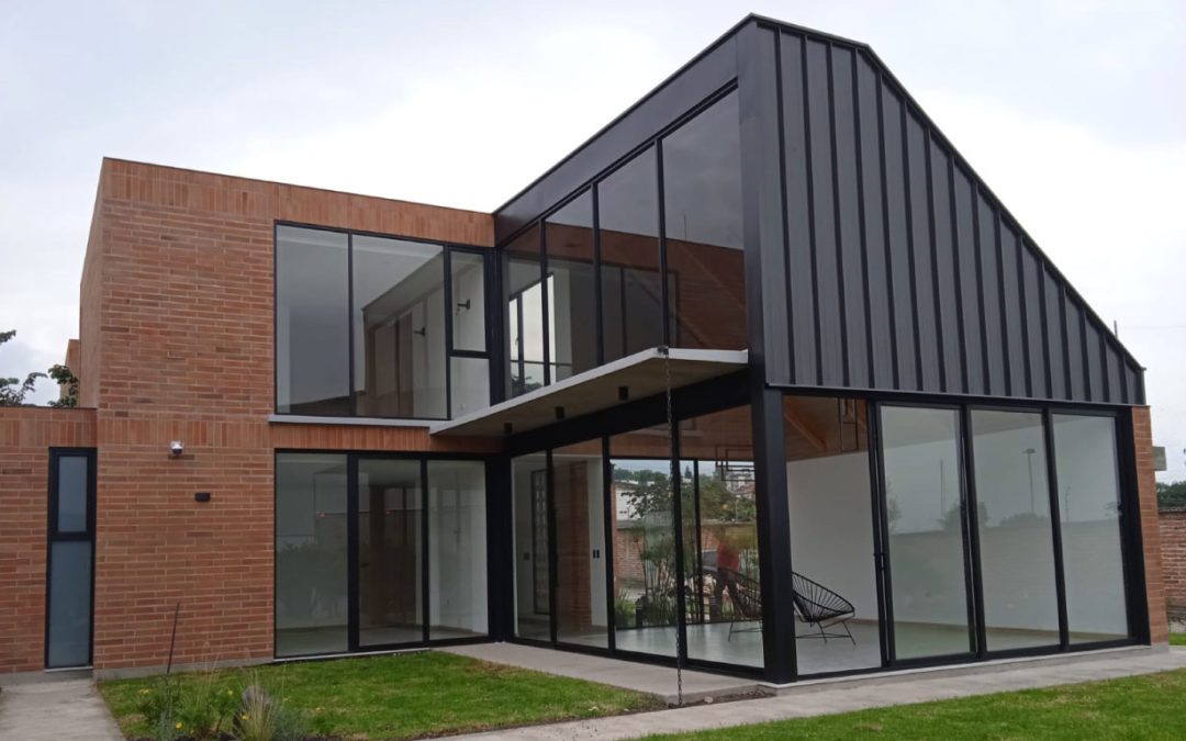 Proyecto Casa entre Jardines